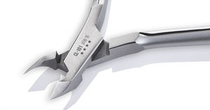 NGHIA OMI Vietnam Ensemble de manucure et de pédicure en acier inoxydable CL-101 Système de soins des ongles pour l'école avec pince à ongles à cuticules - Product Image 2