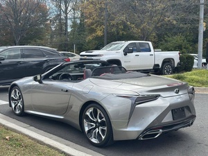 Voiture d'occasion 2022 Lex-us LC500 Base sans accident à vendre - Product Image 6