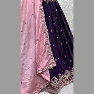Derniers vêtements de soirée indiens de créateur Collection Lehenga de Royal Export Surat Gujarat Grossiste de broderie assortie - Product Image 6