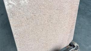 Losa flameado de granito de arena de marfil a un precio económico, diseños intrincados, azulejo de piedra natural pulido para proyectos Premium, losa grande - Product Image 6