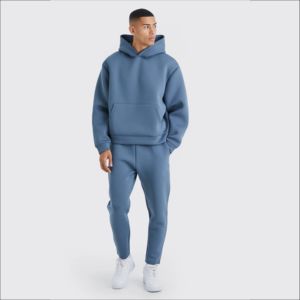 IOTA SPORTS Conjuntos Deportivos Unisex de Alta Calidad con Logotipo Personalizado, Estampado Puff, Estilo Casual, Gruesos, Talla Grande, Sudadera con Capucha y Pantalones de Pierna Recta - Product Image 4