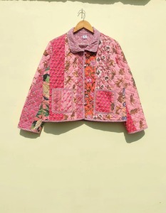 Fabricant et grossiste de vestes matelassées, vestes matelassées réversibles, patchwork rose en coton, veste réversible, vêtements d'extérieur - Product Image 1