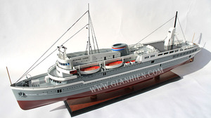 Gia Nhien Fabricant Conception personnalisée quantité minimale de commande bas S.S. BATEAU MODÈLE EN BOIS MILWAUKEE CLIPPER-MODÈLE DE BATEAU EN BOIS DE HAUTE QUALITÉ Fait à la main - Product Image 5