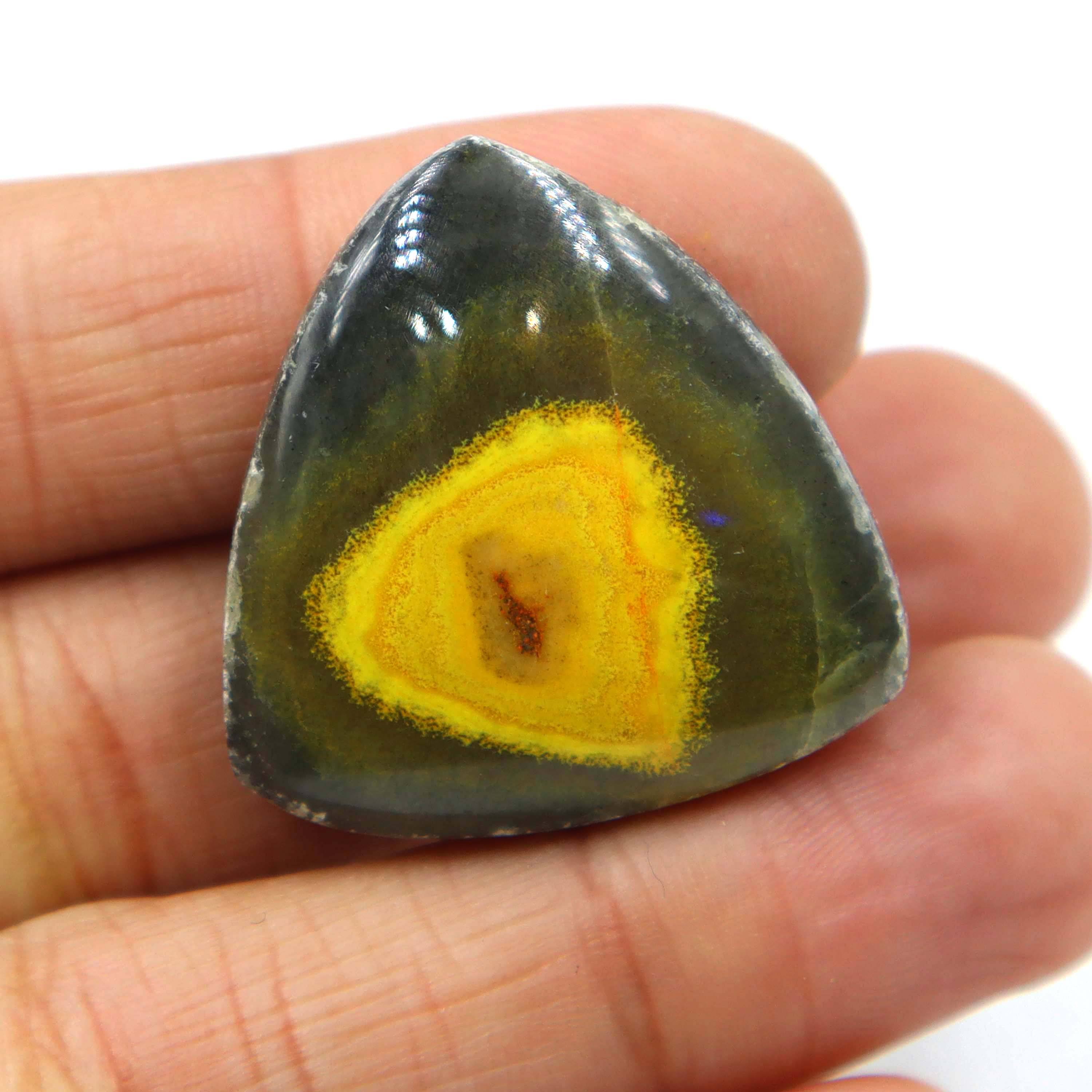 สีเหลือง