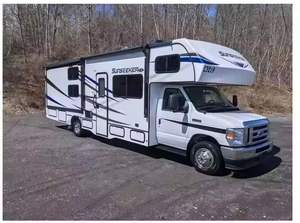 Forest River Clase C Sunseeker LE 3250DSLE Autocaravana para RV Camping Tenga esto ahora - Product Image 2