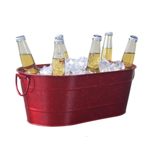 Seau à glace ovale en fonte galvanisée rouge avec poignée pour le refroidissement des boissons de fête bière whisky vin et cocktails - Product Image 2
