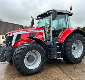 Tracteur agricole d'occasion Massey Ferguson 7726 à haute productivité, 120 CV, 4 roues motrices, à vendre - Product Image 4