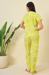 Vêtements de nuit respirants écologiques pour femmes ensemble de nuit à taille élastique confortable caractéristique douce pour le printemps été couleurs vives ODM - Product Image 2