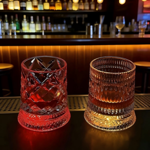 Verre à whisky rotatif <span class=keywords><strong>Hiot</strong></span> 275 ml, base en cristal avec design tournant, tasse artisanale style Old Fashioned pour bar, maison, fête - Product Image 5