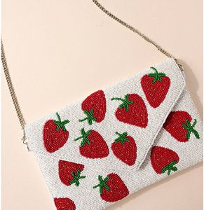 Sac à main porté croisé à thème de Fruit perlé de graines blanches de fraises - Product Image 3