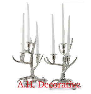 Dernier bougeoir pour la décoration de table Maison et jardin Pilier bougeoir fait main en aluminium brillant décoré pour le salon - Product Image 5