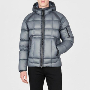 Veste d'hiver rembourrée en cuir d'agneau véritable moderne offrant un confort thermique amélioré, veste matelassée douce au design contemporain - Product Image 2