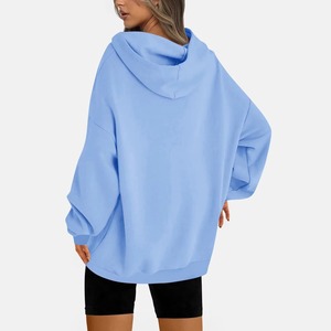 Sweat à capuche long oversize pour femme, prêt à la production, en velours 100% coton, avec logo frontal, confortable et coupe décontractée - Product Image 2