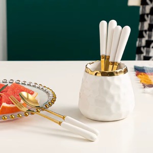 Ensemble de couverts de luxe avec manche vert et tête dorée pour la cuisine, la table à manger, les réceptions, les fêtes et l'accueil, provenant d'Inde - Product Image 5