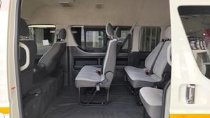 Toyota Hiace 2021 d'occasion, excellent état, prêt à être expédié - Product Image 4