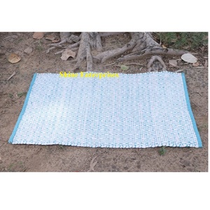 Tapis d'intérieur économique en coton recyclé tissé à la main Ensemble de tapis de chiffon à motif fantaisie pour usage domestique ou commercial importé d'Inde - Product Image 1