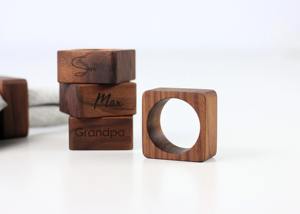 Porte-serviette en bois carré avec décor de table rustique en métal pour les fêtes de mariage, les hôtels et les repas. - Product Image 2