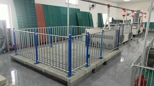 Cages de mise bas automatique de truies de nouvel état pour l'élevage porcin 1 an de garantie équipement d'élevage d'animaux - Product Image 4