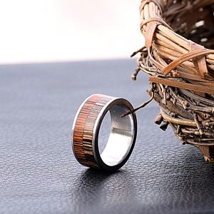 แหวนแต่งงานเหล็กดามัสกัสทำด้วยมือ/แหวนหมั้นสำหรับผู้ชายทำด้วยมือทำจากสเตนเลสงานไม้ - Product Image 3
