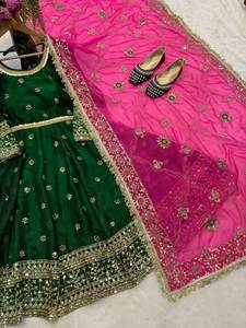 ชุดส่าหรีผ้าไหมจอร์เจตต์ทอลายสวยงามสะดุดตา ดีไซน์สวยงามมาก เหมาะสำหรับงานปาร์ตี้/งานพิธีการ/วันอีด สามารถใส่ได้สองด้าน - Product Image 5