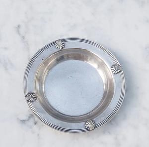 Posavasos para botellas de vino de Metal con acabado plateado de diseño único, perfectos para decoración artística del hogar y juegos de regalo para ocasiones especiales - Product Image 5