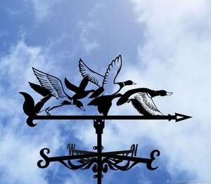 Vintage Style Decorative Iron Weathervane with Intricate <b>Animal</b> Design for <b>Garden</b> <b>Ornaments</b> Roof Tops and Barns Decor - Product Image 3
