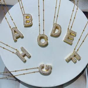 Collier pendentif en acier inoxydable 304 plaqué or 18 carats moderne avec zircon, lettre électro-plaquée, pour un usage décontracté, bijoux de mode pour femmes - Product Image 3