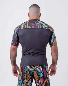 Nouvel Arrivage : Rashguard d'entraînement extérieur pour hommes, idéal pour BJJ, MMA, Boxe, Jiu Jitsu, Kimono de Jiu Jitsu et les arts martiaux - Product Image 2