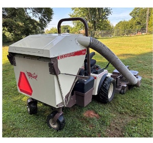 เครื่องตัดหญ้าดีเซลแบบ Zero Turn รุ่น Grasshopper 900D ระดับอุตสาหกรรม วิศวกรรมขั้นสูง ประสิทธิภาพการใช้น้ำมันเชื้อเพลิงสูงสุด สำหรับพื้นที่หญ้าหนัก - Product Image 1