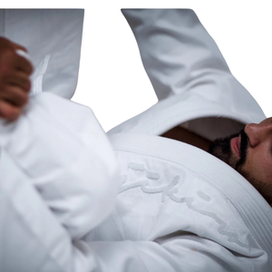 Kimono de Jiu Jitsu Brasileño Ligero Blanco de 450G con Tejido Pearl Weave, Chaqueta Resistente y Pantalones Ripstop para Entrenamiento Diario - Product Image 3