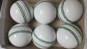 Pelotas de Cricket de Alta Calidad 100% Originales, con Logotipo Personalizado, de Cuero Genuino, Pelotas Duras de Cricket Hechas a Medida, Pelotas de Prueba - Product Image 2