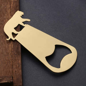 Abrebotellas ecológico moderno de latón macizo tradicional para decoración y utilidad de barra de cocina - Product Image 3