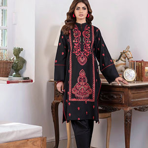 Robes en laine à manches longues pour femmes Nouveau design avec laine avec broderie Robes en laine confortables pour femmes Collection hiver - Product Image 1