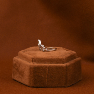 Bague Cinq Pierres Marquise, Diamant de Laboratoire Taille Radiant et Poire, Cadeau Unique Anniversaire/Anniversaire de Mariage en Or Massif 14 carats, Nouveau Design - Product Image 2