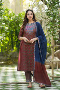 เสื้อคลุมแขนสามส่วนลายชนเผ่าสีน้ำตาลแดงพร้อมกางเกงและผ้าฝ้ายย้อมสี - Product Image 2