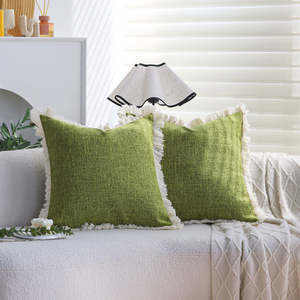 Fundas de Almohada Decorativas de Lana con Estampado Floral de Estilo Boho-Chic, Paquete de 2, Incluye Tamaños de 12x20 Pulgadas y 18x18 Pulgadas - Product Image 2