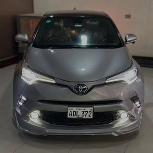 Toyota CH-R hybride 2017 d'occasion, conduite à droite, toutes options - Product Image 1