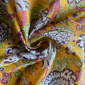 Tela de Algodón Estampada a Mano con Diseño Floral Amarillo Mostaza, Patrón Botánico Europeo Vintage - Product Image 1