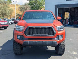 2017 T * oyota Tacoma d'occasion - Product Image 2