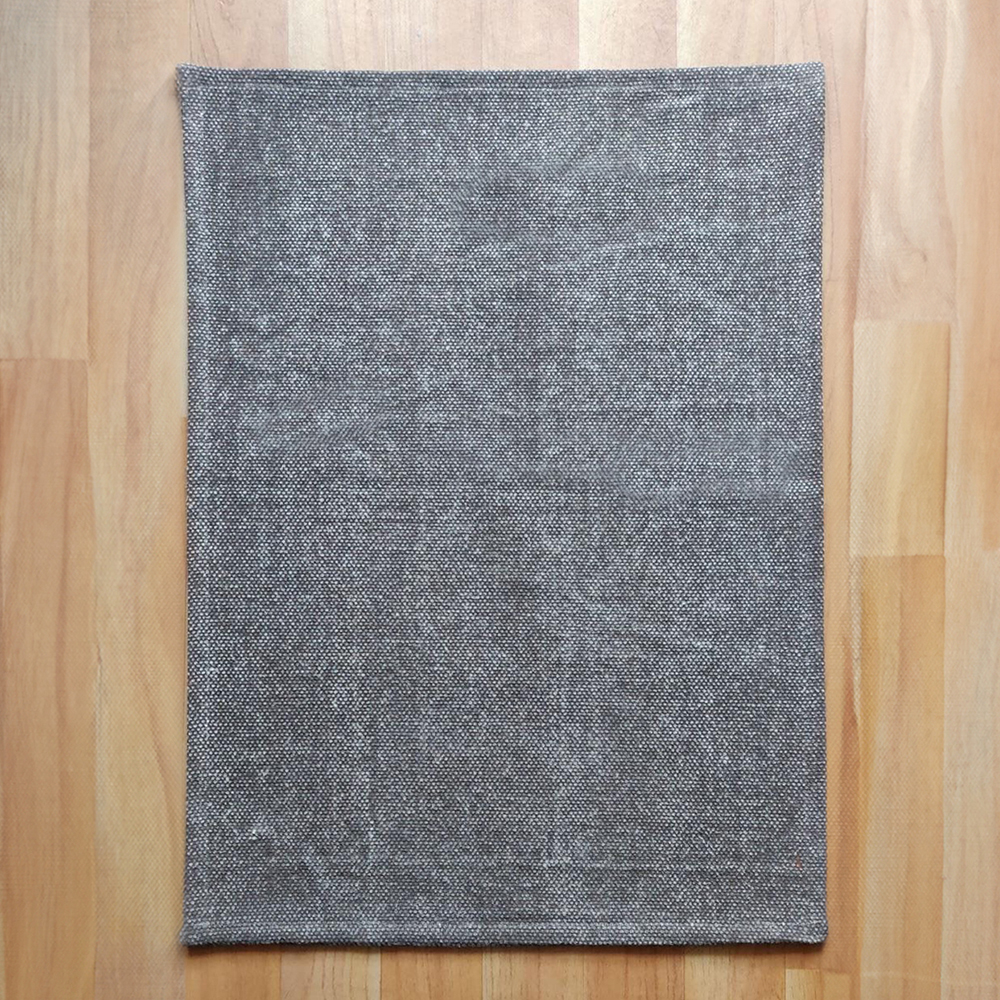 สีเทาอ่อน