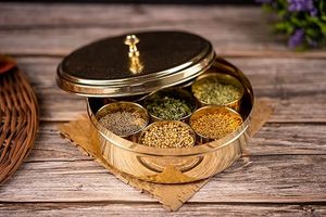 Cajas de almacenamiento de hierbas y especias de latón utensilios de cocina personalizados recién llegados cajas Masala modernas para restaurante casero a precio barato - Product Image 4