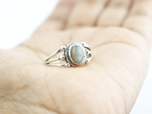 925 Sterling Silver Natural <b>Labradorite</b> Oval Gemstone Stackable <b>Ring</b> For Women - Product Image 5