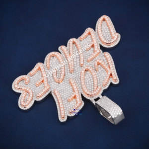 จี้เพชรโมอิสซาไนต์ทรงฮิปฮอปชุบโรเดียมแท้บนเงินแท้ 925 คุณภาพเยี่ยม ระดับความใส VVS เหมาะสำหรับงานปาร์ตี้ - Product Image 4