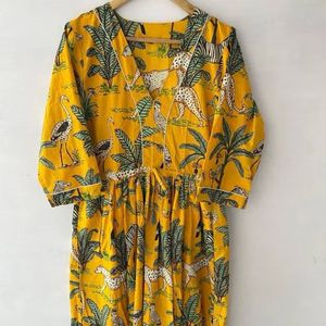 Lion Forest Hand-Block Robes en coton imprimé Design unique Styles décontractés longs et courts Coupe ample et naturelle pour l'été - Product Image 2