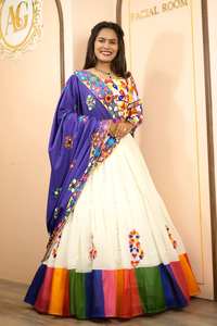 Último diseñador Faux Georgette bordado secuencia trabajo Lehenga Choli por FabZone - Product Image 4