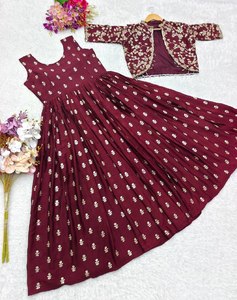 ชุดเสื้อรัดทรงพร้อมงานปักสำหรับงานปาร์ตี้ดีไซน์เนอร์ - Product Image 3