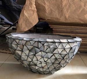 Vente en gros de luxe style européen grand nouveau design de nacre incrustation en fibre de verre sculpté à la main sol pot de fleur vase jardinière maison - Product Image 1