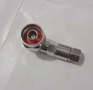 Conector PCB recto macho esencial de pulgadas para interconectividad óptima en cables de comunicación - Product Image 3