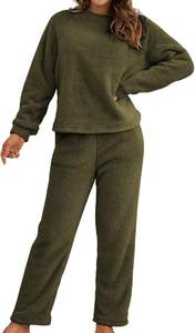 Tenue d'hiver chaude Couleur solide Vêtements de détente pour femmes Col rond Ensemble de vêtements décontractés Vêtements de nuit pour l'hiver - Product Image 3