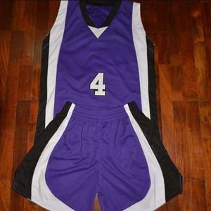 Uniforme de baloncesto personalizable de alta calidad unisex transpirable conjuntos de talla grande Camiseta estampada de baloncesto de verano - Product Image 1